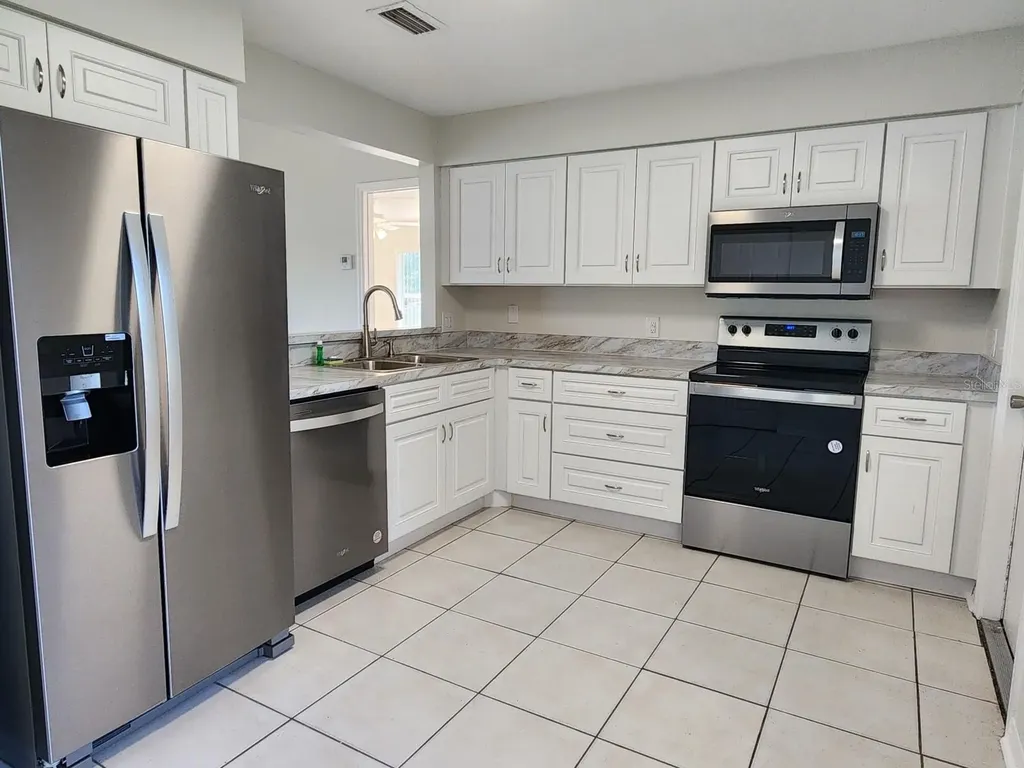 609 Estrada Lane Kissimmee FL 34758