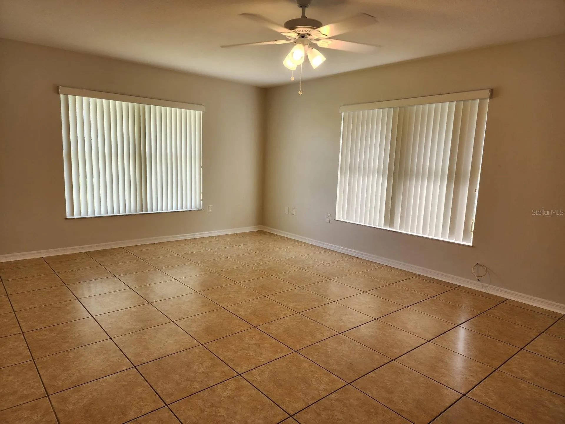 609 Estrada Lane Kissimmee FL 34758