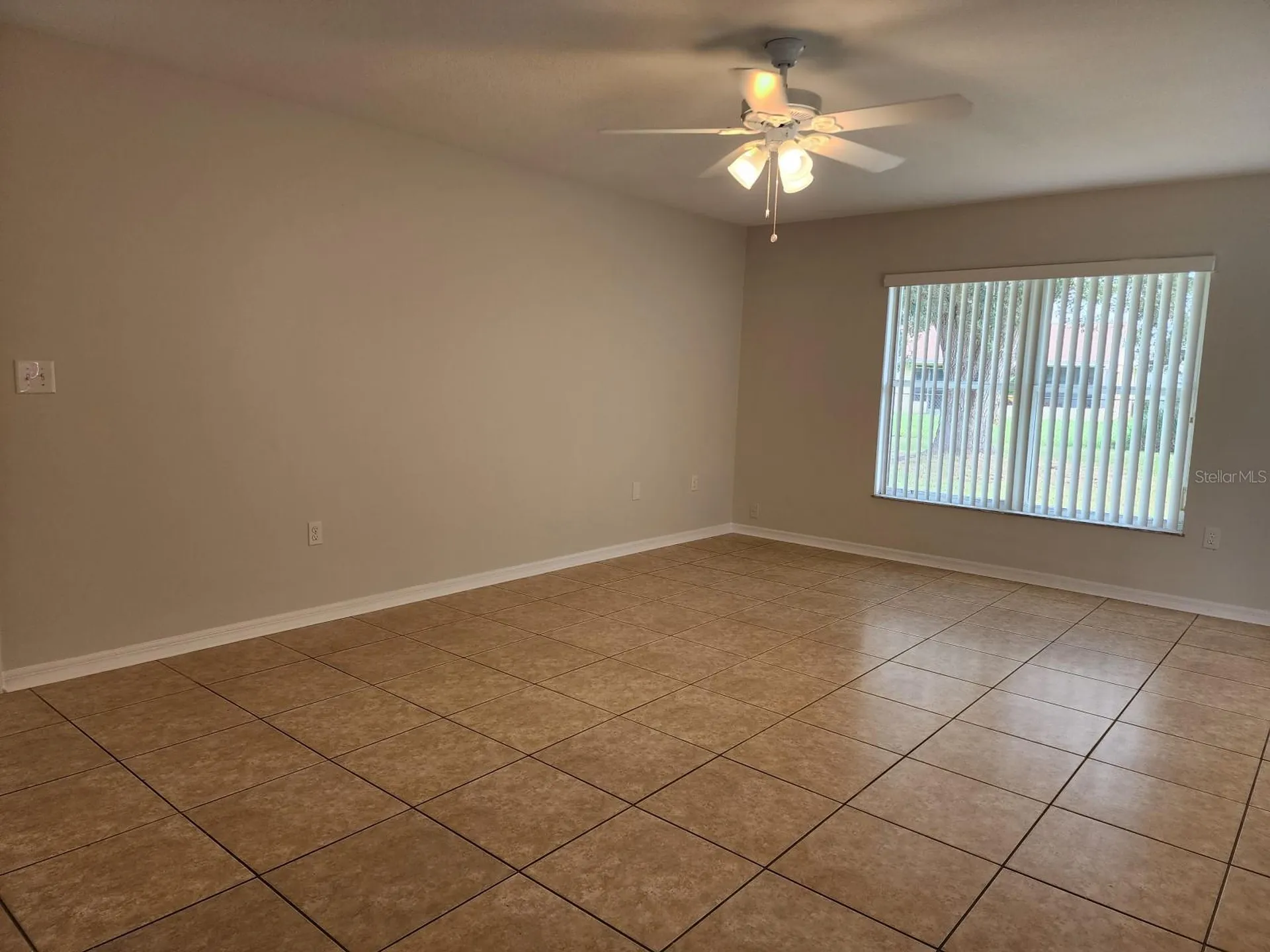 609 Estrada Lane Kissimmee FL 34758