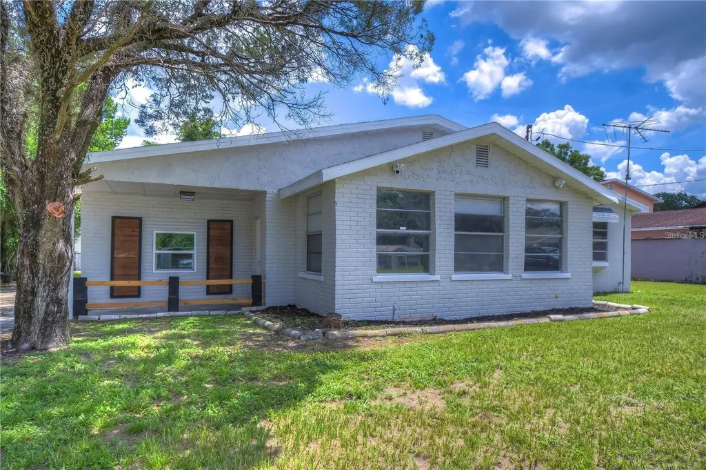 8309 N 39th Street Tampa FL 33604