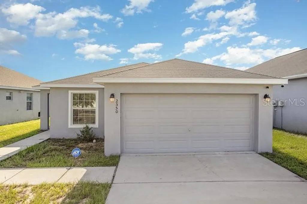 2550 Sanderling Street Haines City FL 33844