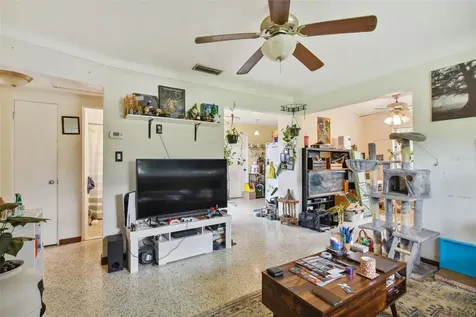 4927 Haines Road N St Petersburg FL 33714