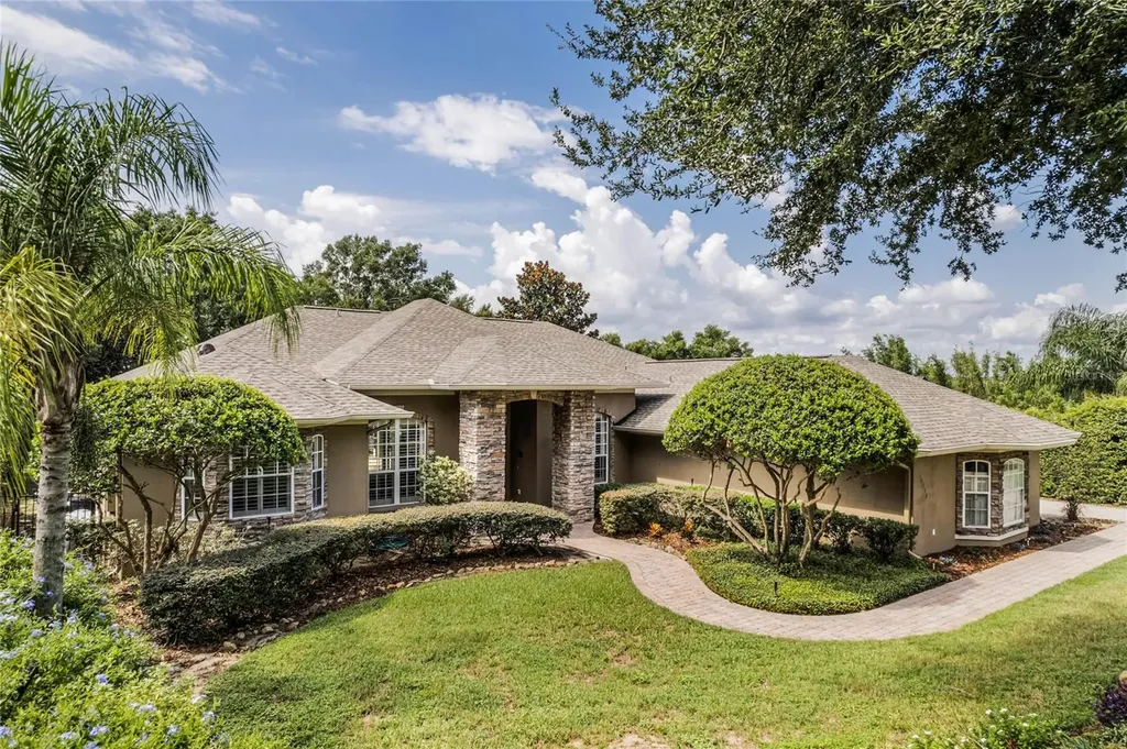 16332 Magnolia Bluff Drive Montverde FL 34756