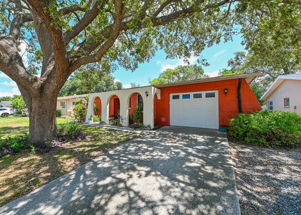 212 Morgan Court Palm Harbor FL 34684