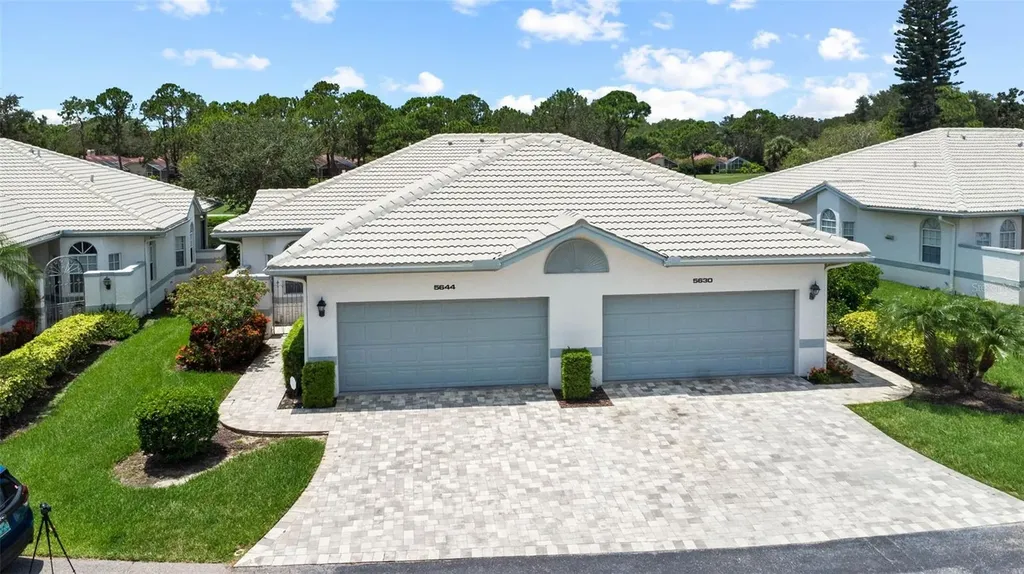 5630 Long Common Circle Sarasota FL 34235