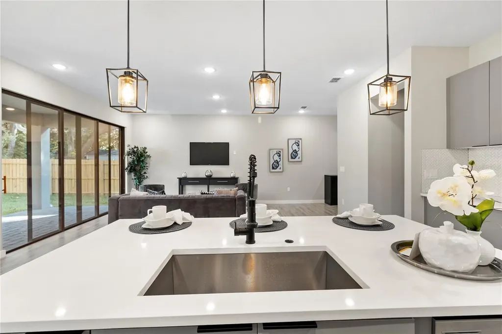 2719 Keystone Drive Orlando FL 32806