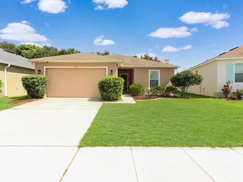 1649 Strathmore Circle Mount Dora FL 32757