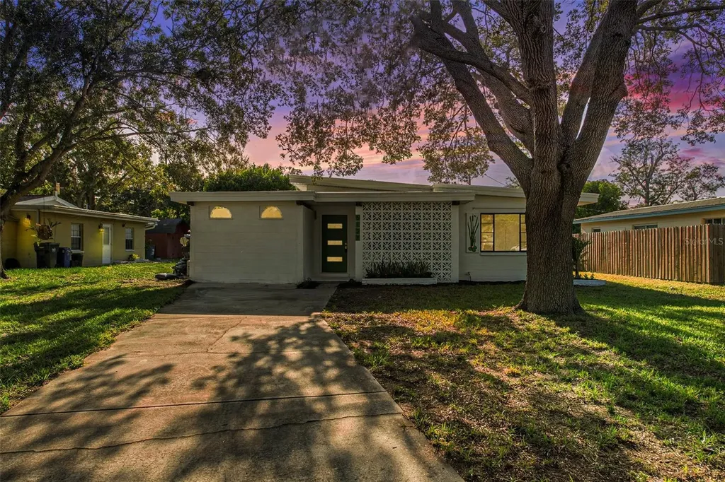 5121 Flamingo Drive St Petersburg FL 33714