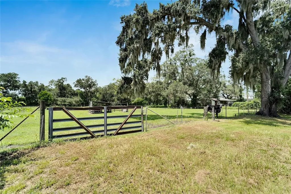 3003 N Wilder Road Plant City FL 33563