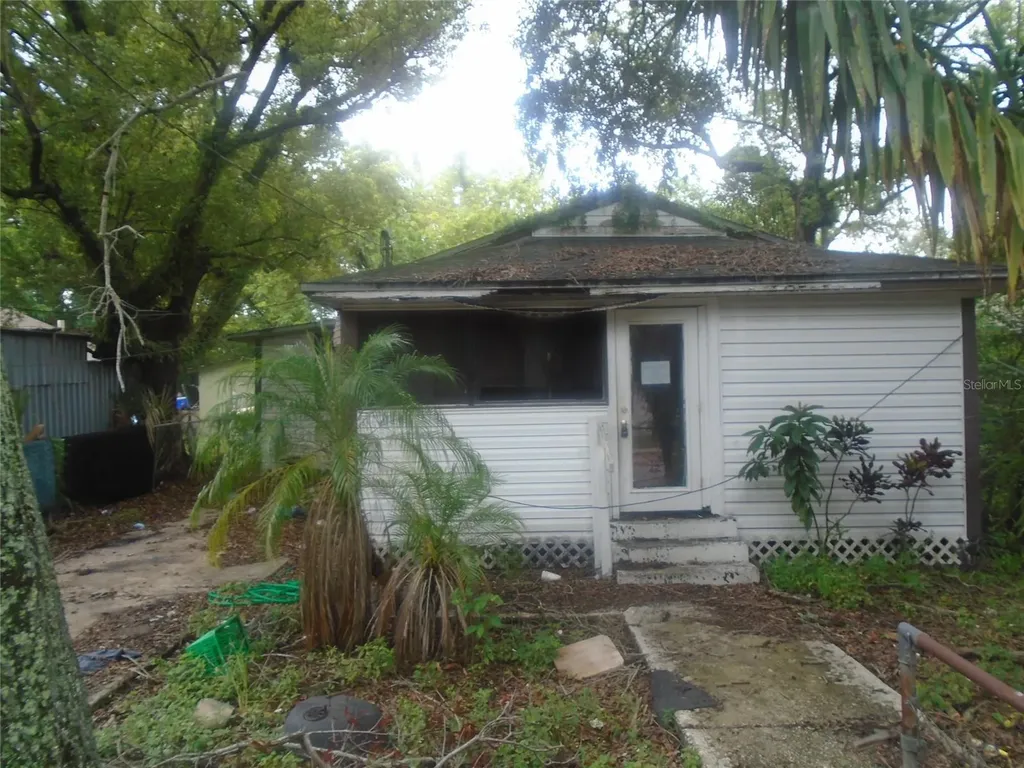 3207 E Caracas Street Tampa FL 33610
