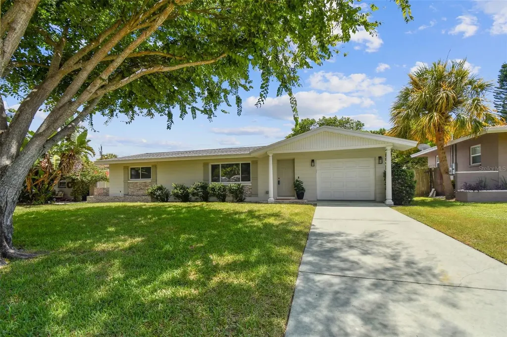 11410 81st Place Seminole FL 33772