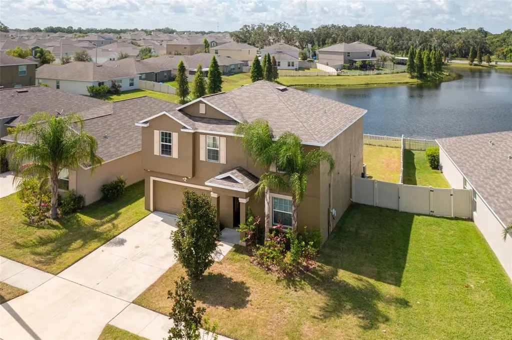 10508 Fuzzy Cattail Street Riverview FL 33578