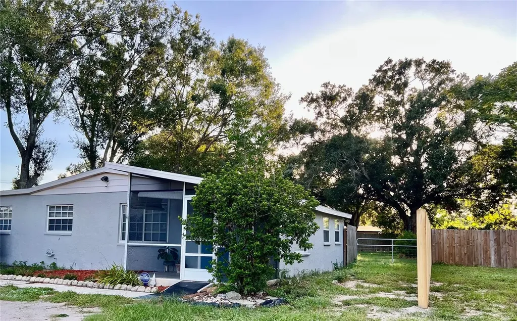 4012 Longhorn Drive Sarasota FL 34233