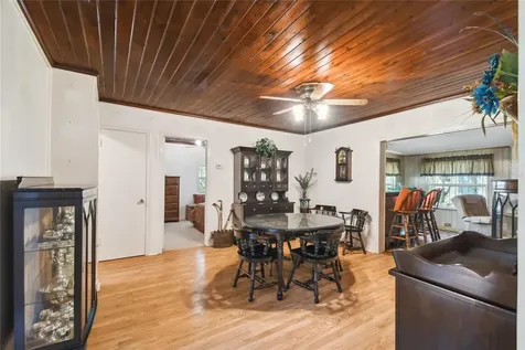 6814 S Shamrock Road Tampa FL 33616