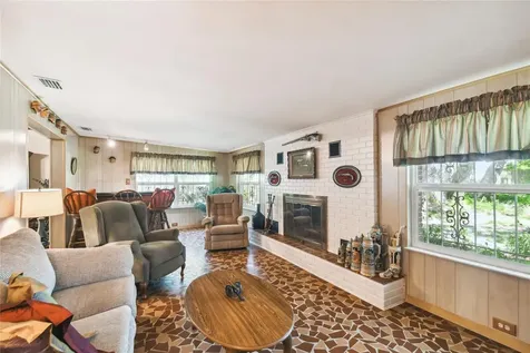 6814 S Shamrock Road Tampa FL 33616