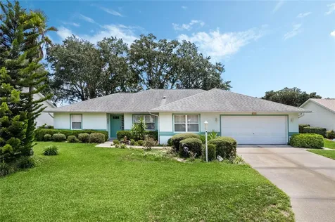 26740 Racquet Circle Leesburg FL 34748