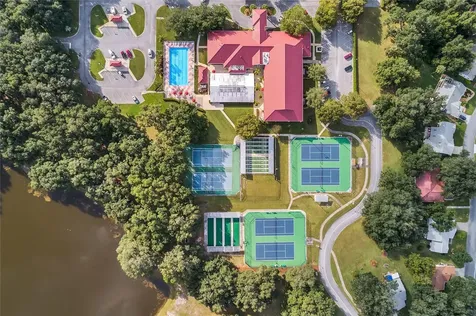 26740 Racquet Circle Leesburg FL 34748