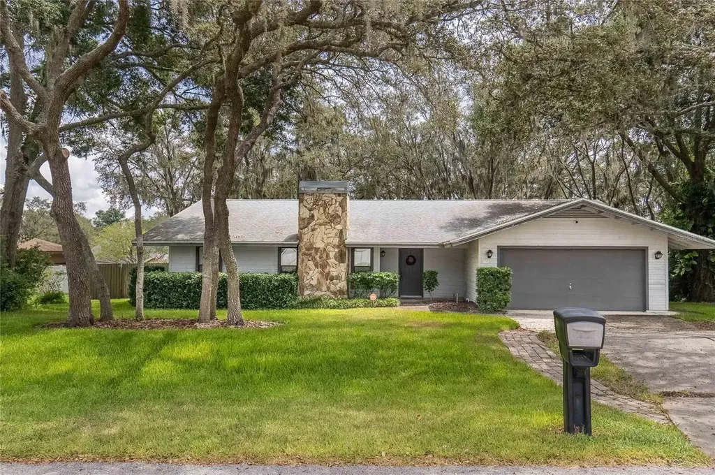 7111 Centerhill Drive Lakeland FL 33809