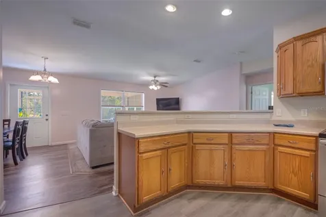 1845 9th Avenue Deland FL 32724