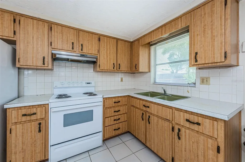 3423 Eisenhower Drive Holiday FL 34691