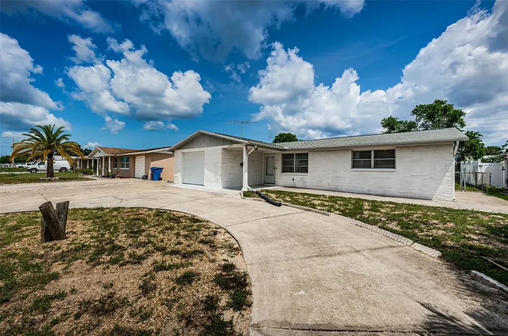 3423 Eisenhower Drive Holiday FL 34691