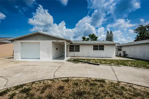 3423 Eisenhower Drive Holiday FL 34691