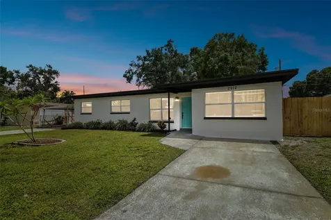 2912 W Saint John Street Tampa FL 33607
