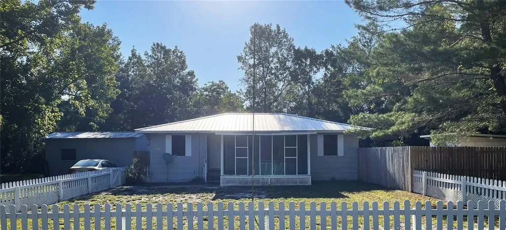 45830 Palmetto Street Paisley FL 32767