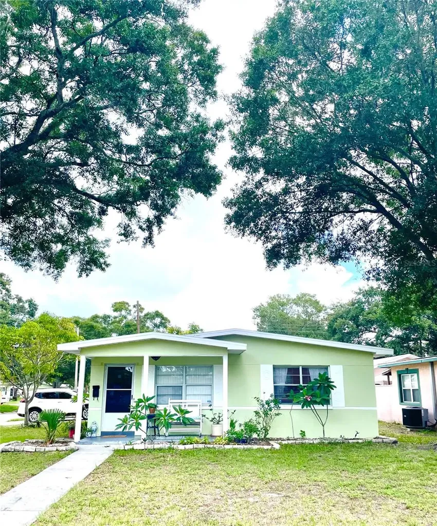 1263 57th Avenue N St Petersburg FL 33703