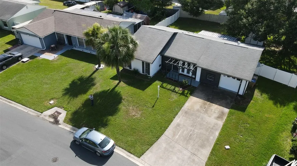 133 Snapdragon Court Kissimmee FL 34743
