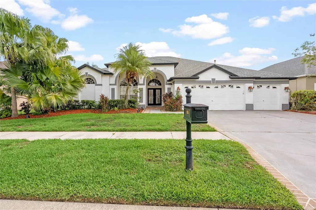 9914 Kingshyre Way Tampa FL 33647