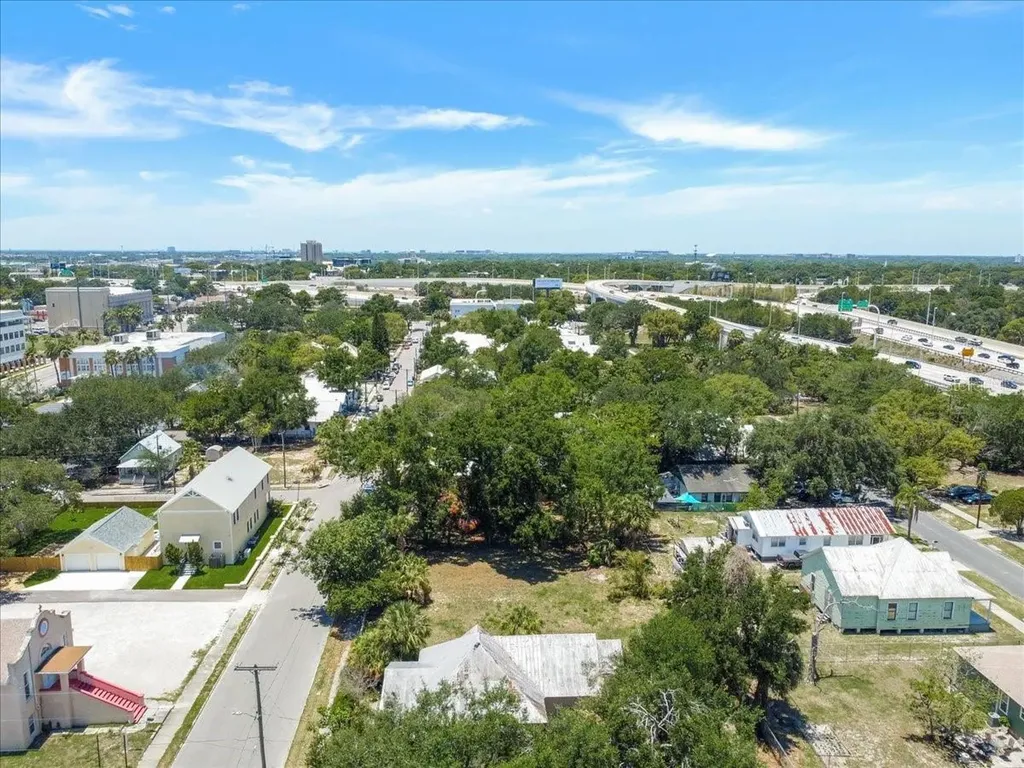 940 E 11th Avenue Tampa FL 33605