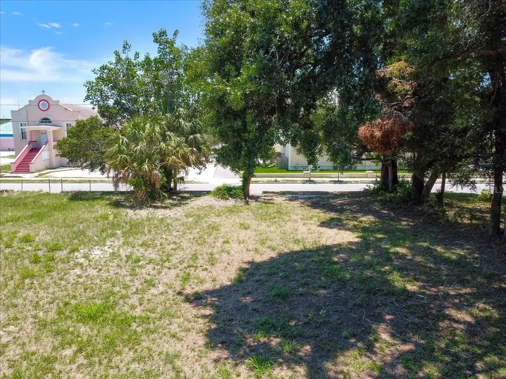940 E 11th Avenue Tampa FL 33605
