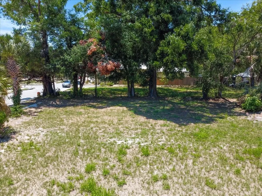 940 E 11th Avenue Tampa FL 33605