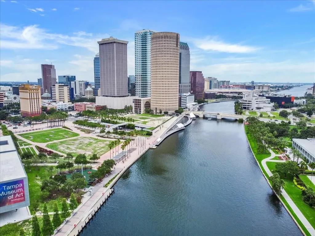940 E 11th Avenue Tampa FL 33605