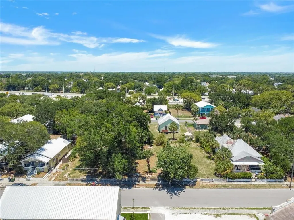 940 E 11th Avenue Tampa FL 33605