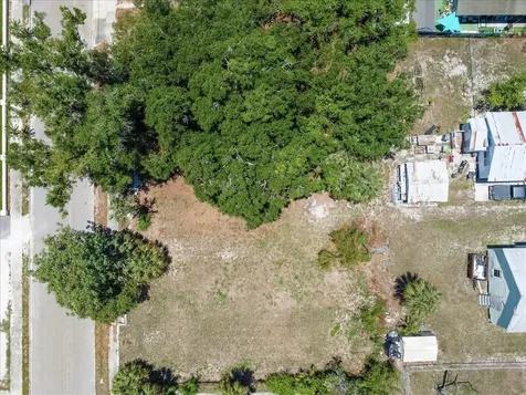 940 E 11th Avenue Tampa FL 33605
