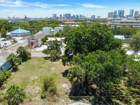 940 E 11th Avenue Tampa FL 33605