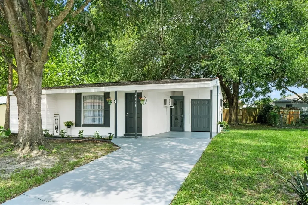 3791 S Pigeon Terrace Homosassa FL 34448