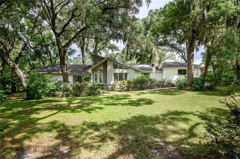 8302 N River Highlands Place Tampa FL 33617