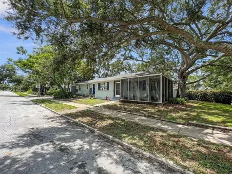 1045 11th Avenue N St Petersburg FL 33705