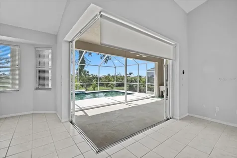 2828 Phoenix Palm Terrace North Port FL 34288