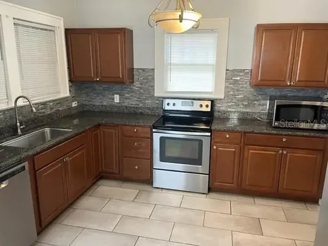 217 E Cypress Street Davenport FL 33837