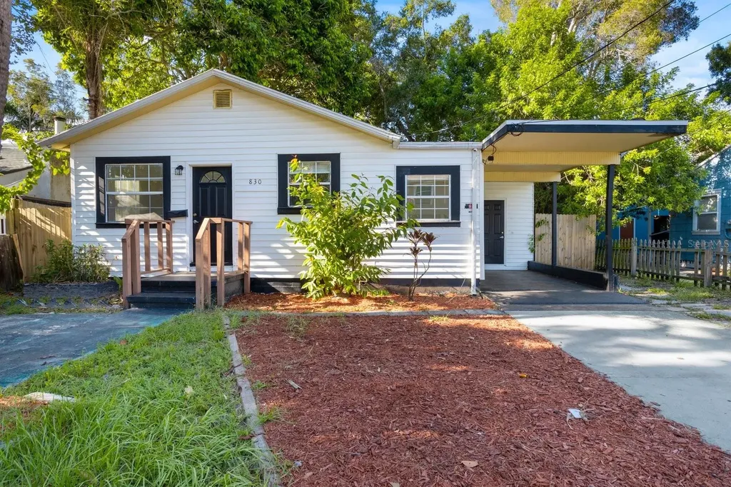 830 30th Avenue S St Petersburg FL 33705