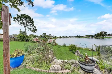 9721 Lakeside Lane Port Richey FL 34668