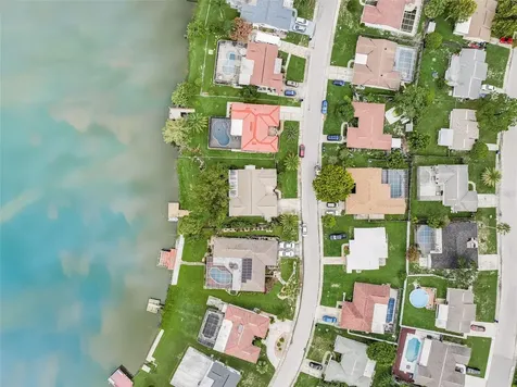 9721 Lakeside Lane Port Richey FL 34668