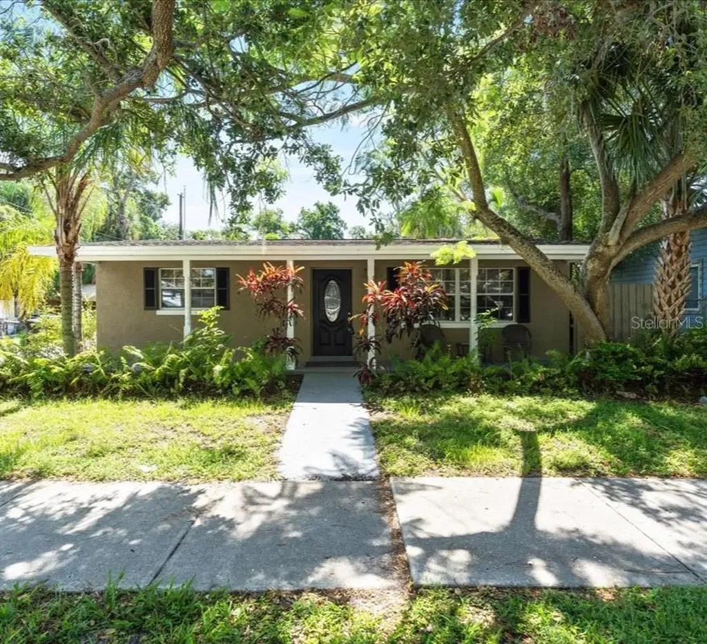 1830 3rd Street S St Petersburg FL 33705