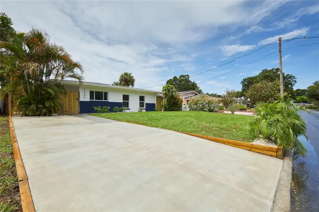 10396 Blossom Lake Drive Seminole FL 33772