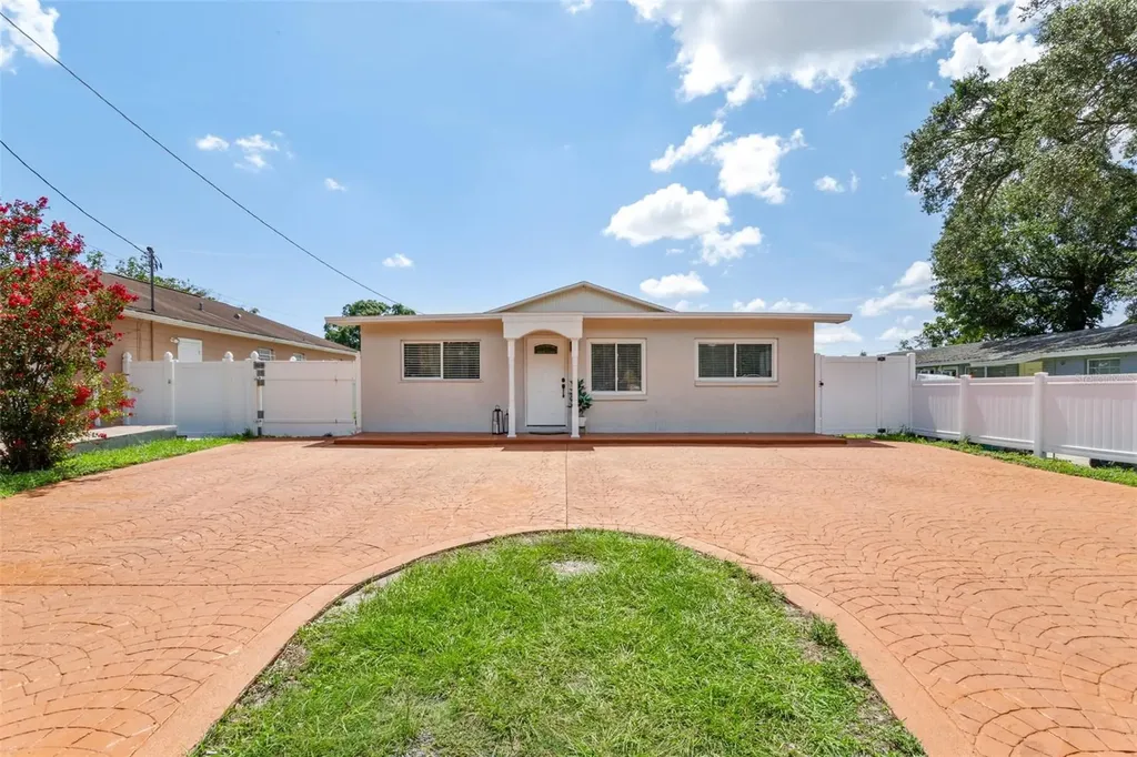 6910 N Himes Avenue Tampa FL 33614
