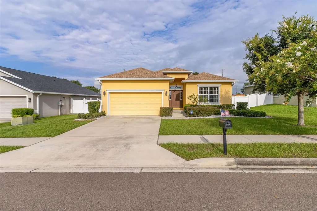 1110 Highland Meadows Street Davenport FL 33837